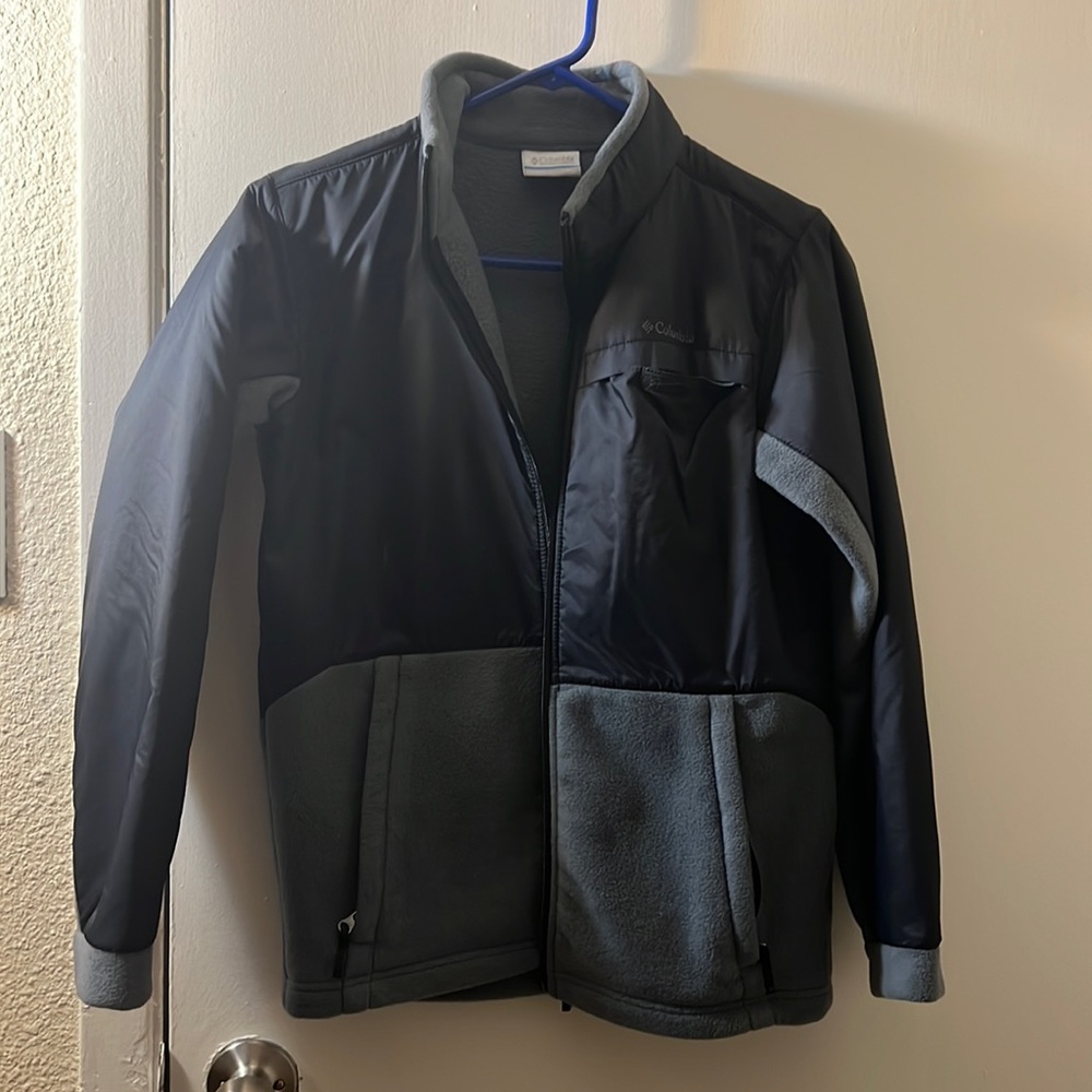 COLUMBIA GREY ZIP UP JACKET SIZE L (14-16)